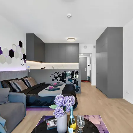Apartmán Metropolis Retreat With Balcony And Parking Bratislava